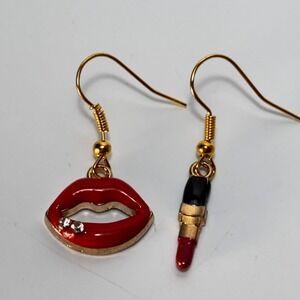 Lips Lipstick Earrings Red Gold Tone Mismatched Enamel Drop Rhinestone Novelty